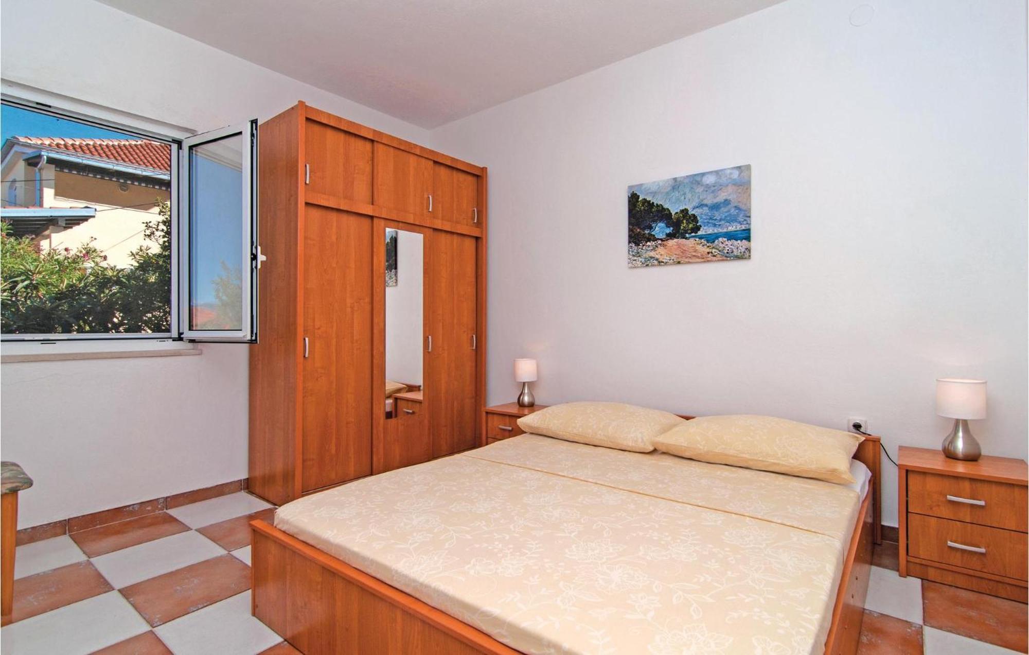 3 Bedroom Cozy Home In ซูเปตาร์ ภายนอก รูปภาพ